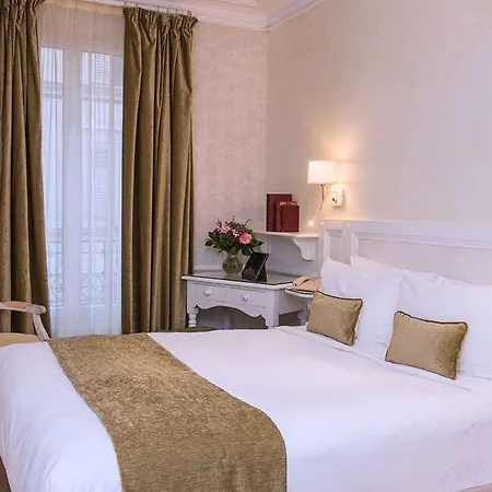 Gavarni Hotel 3*