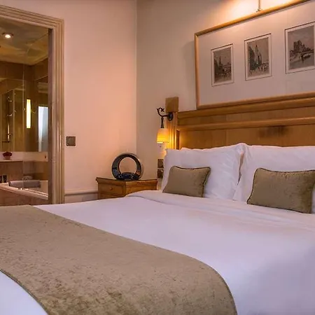 Gavarni 3* Parigi