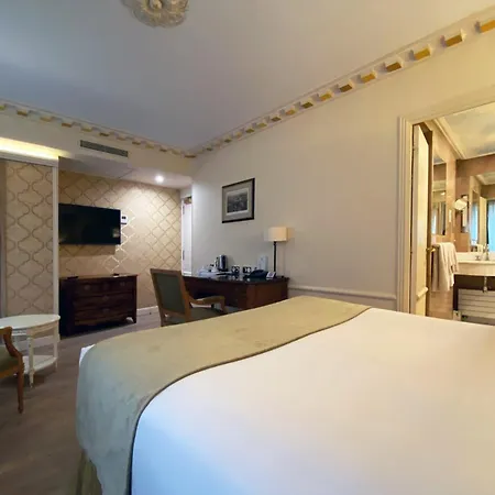 Gavarni Hotel
